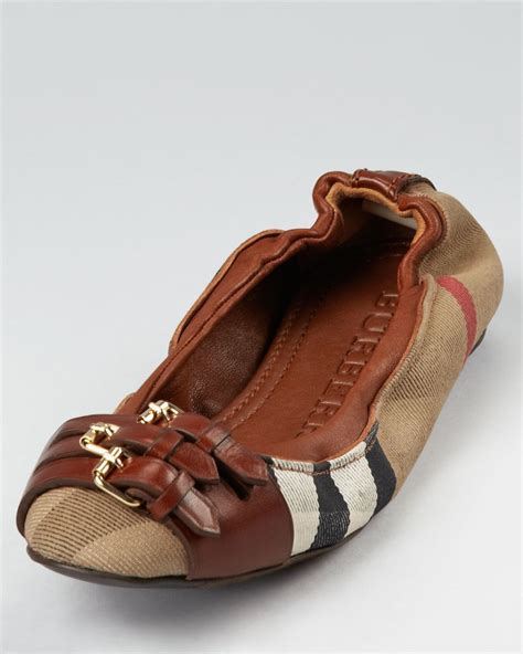 burberry flats women